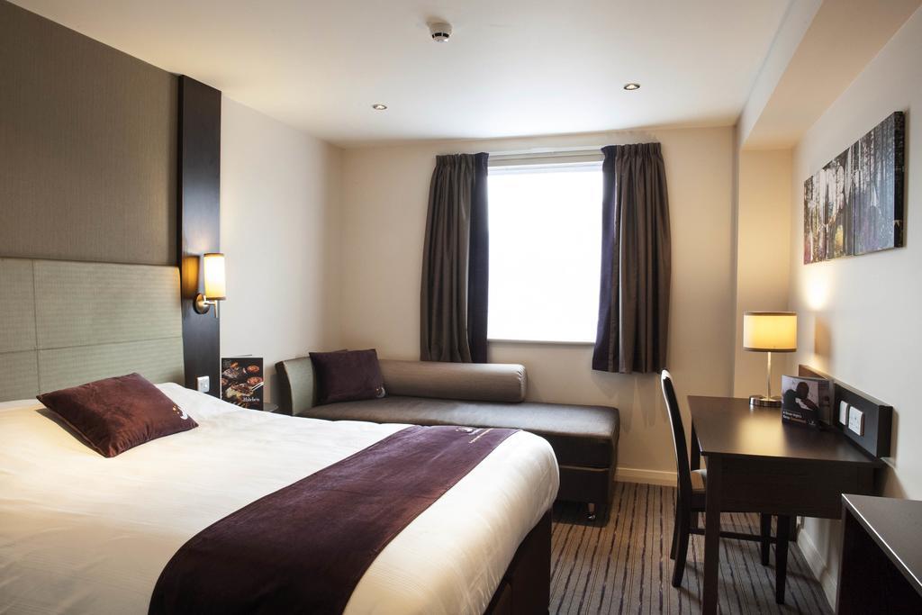 Premier Inn Lancaster Exterior photo