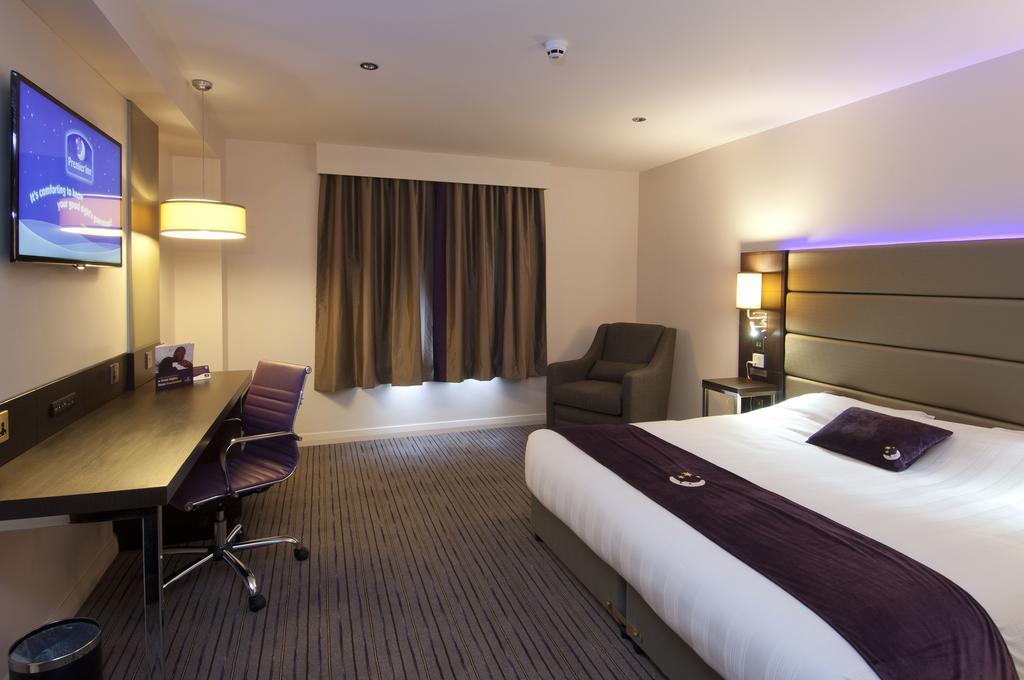 Premier Inn Lancaster Exterior photo
