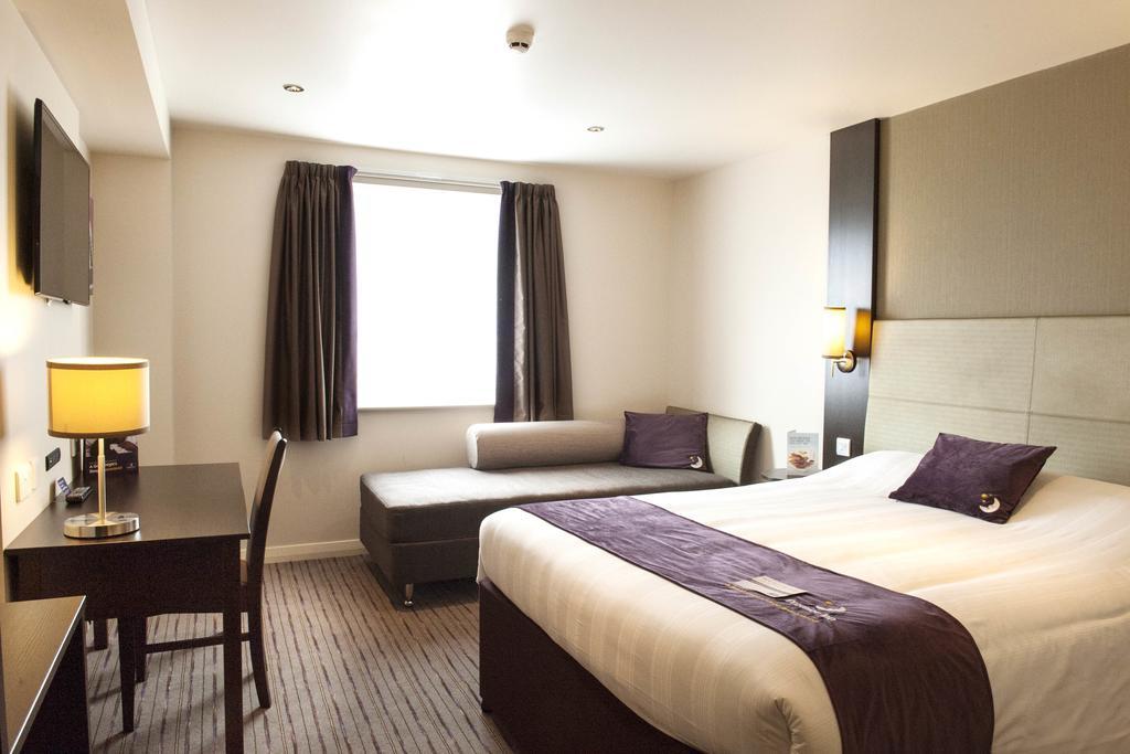 Premier Inn Lancaster Exterior photo