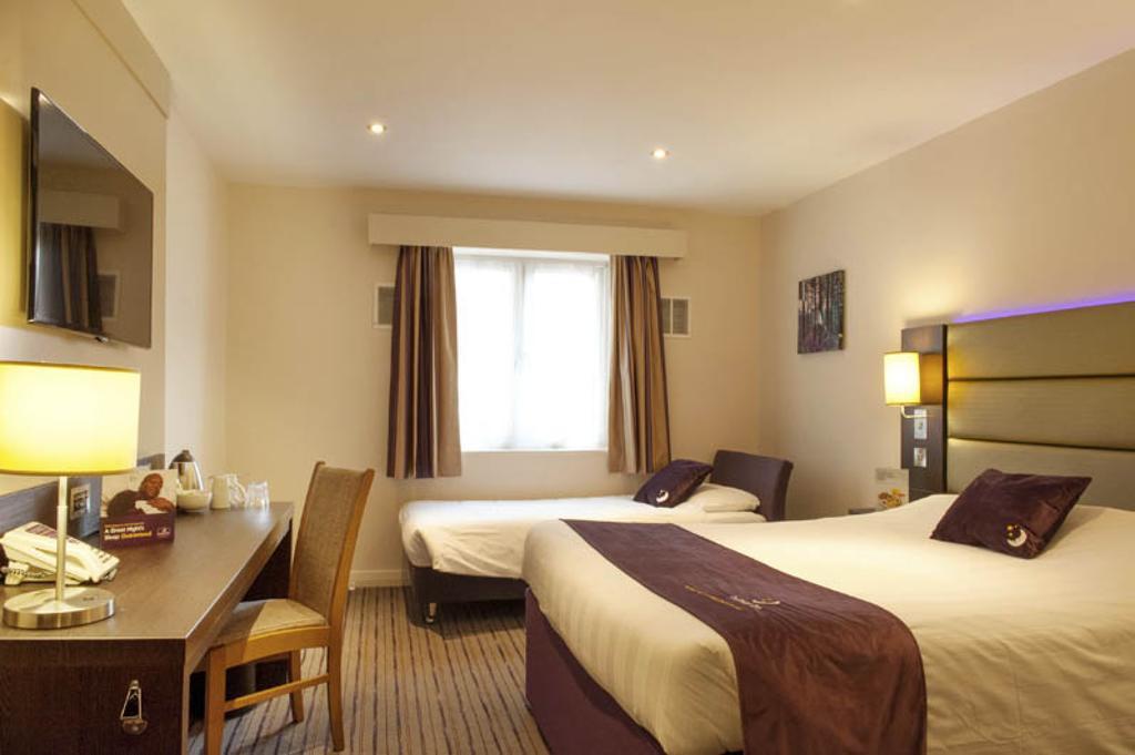 Premier Inn Lancaster Exterior photo