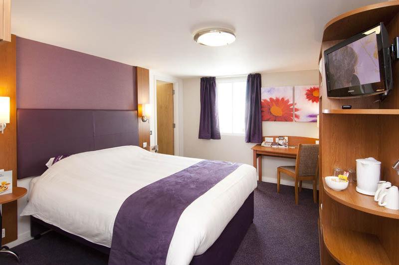 Premier Inn Lancaster Exterior photo
