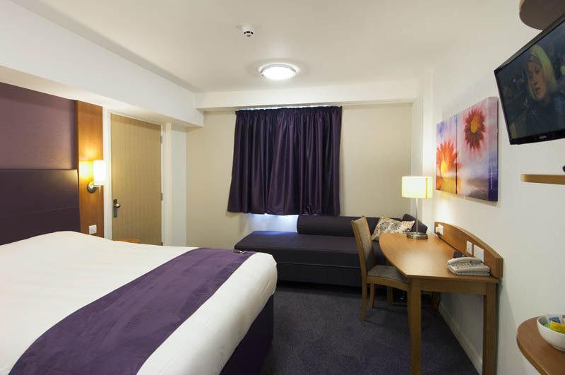 Premier Inn Lancaster Exterior photo